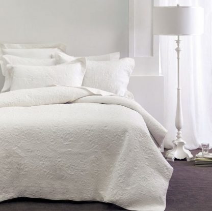 Linen House Quilt Chantel White