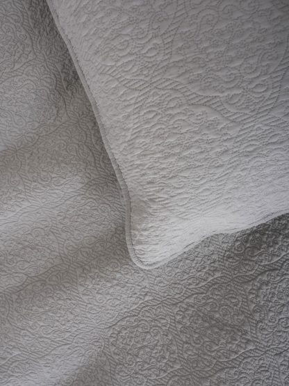 Linen House Quilt Set Lilou Grey - Image 2