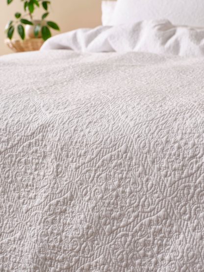 Linen House Quilt Set Lilou White - Image 3