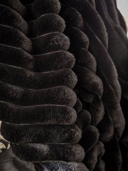 Decadence Throw - Image 10