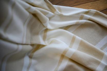 Throw Melody Runway Bone - Image 3