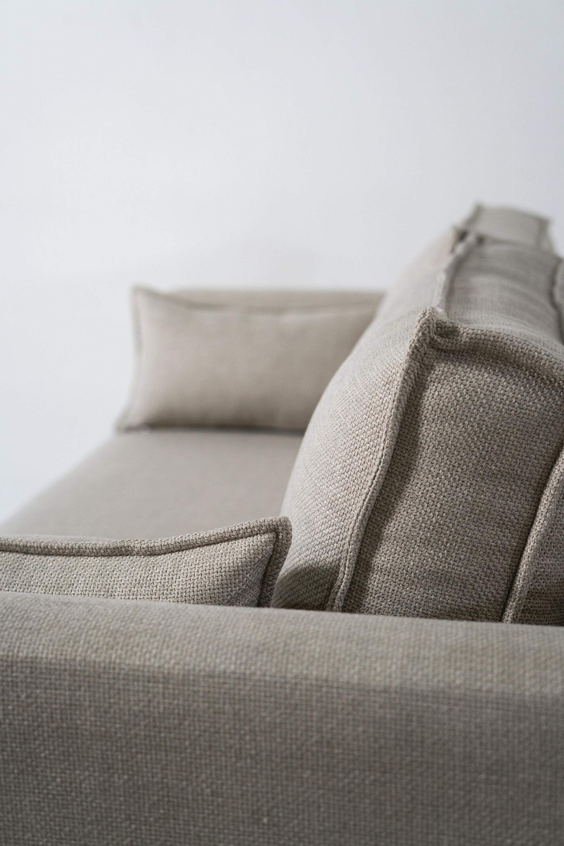 Tulip Sleeper Couch - Image 5